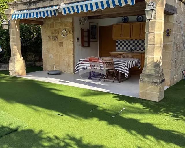Townhouse with Pool — photo 4