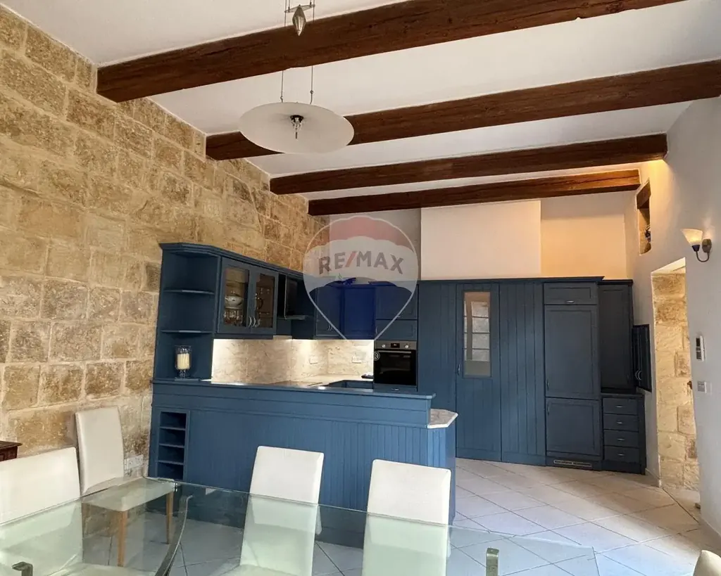 Townhouse with Pool — photo 8