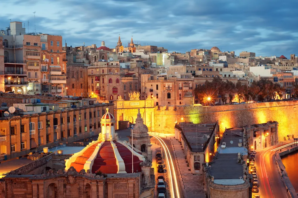 Valletta at night