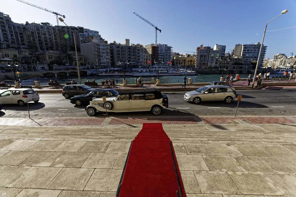 Tower Road on the Sliema seafront